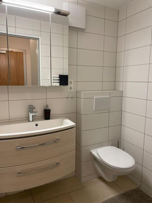 Geschaefts- Und Ferienwohnung 111 Bad Urach Esterno foto